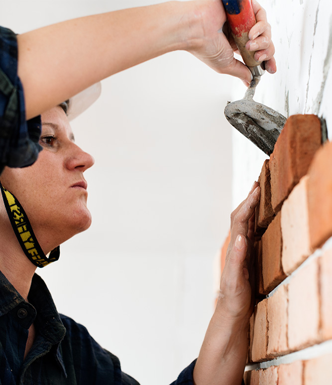 Persona trabajando en reformas de casas